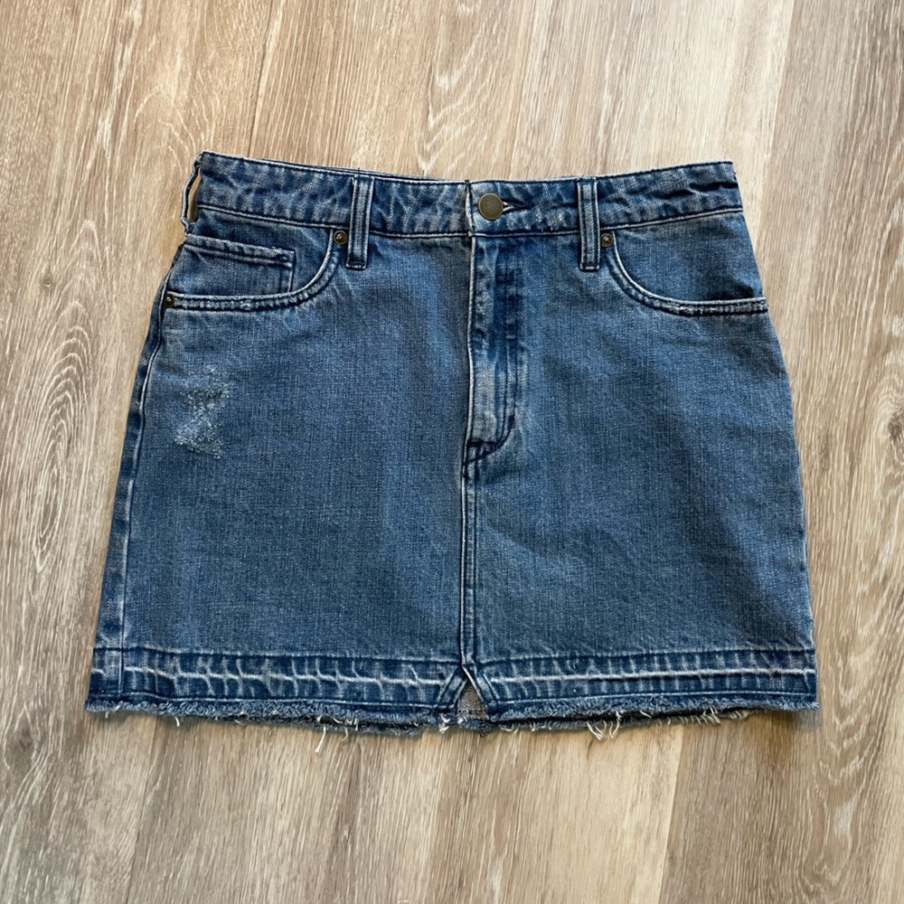 Free People Lightly Distressed Denim Mini Skirt Size 4